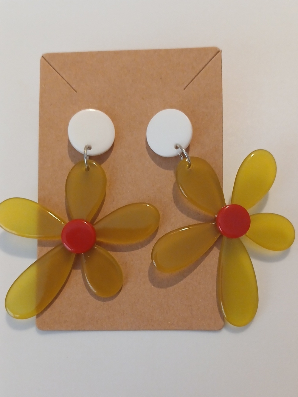 Fashion Jewelry Yellow Flower Earrings with Red Center